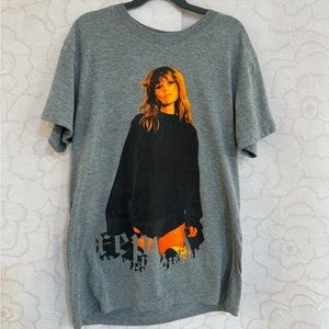 Taylor Swift T-shirt